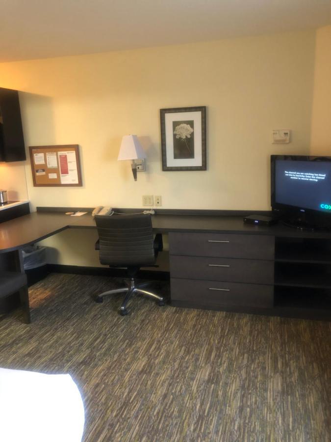 Candlewood Suites Owasso By Ihg Buitenkant foto
